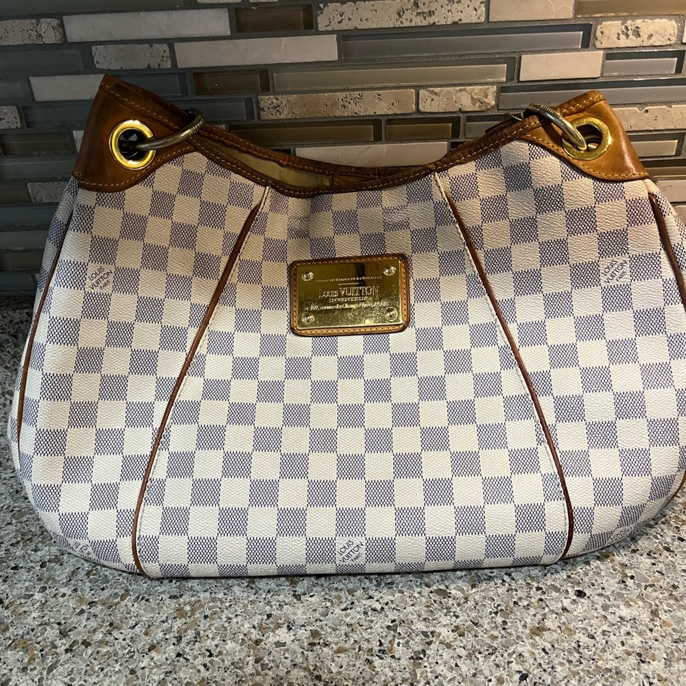 Louis Vuitton Galleria PM Purse